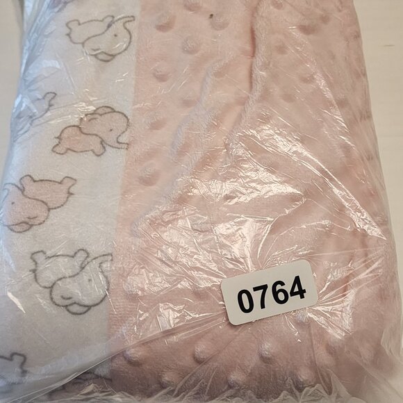 Blankets and Beyond baby blanket Pink White Elephant minky dot - Picture 4 of 4
